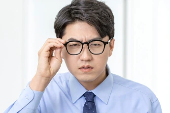 고도근시질환 정밀 검사