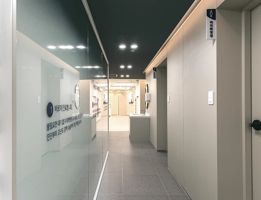 바로안과의원 4층 시력 검사 및 검안센터16